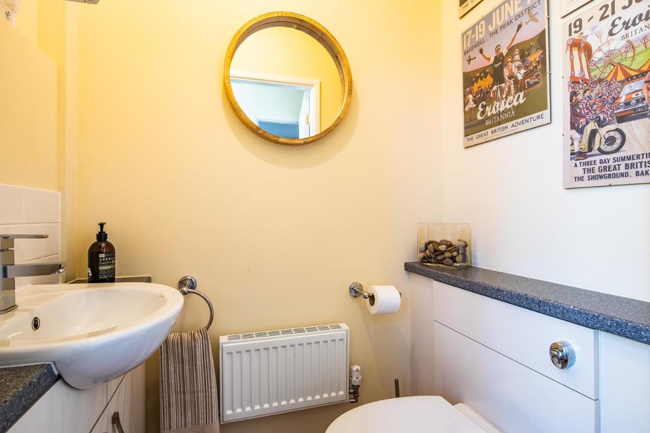 Buxton Centre Cosy Cottage With Free Secure Parking ภายนอก รูปภาพ